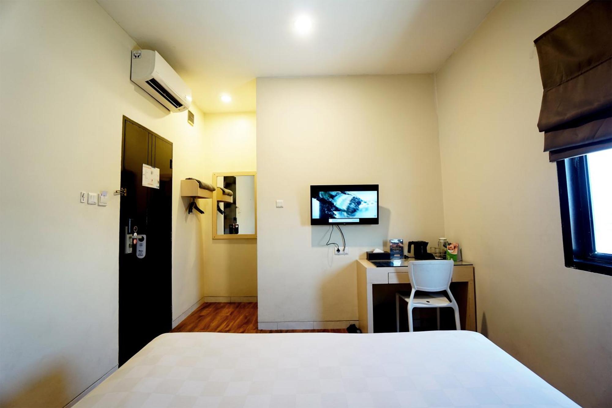 Hotel 88 Mangga Besar Raya 120 Jakarta By Wh Exteriér fotografie