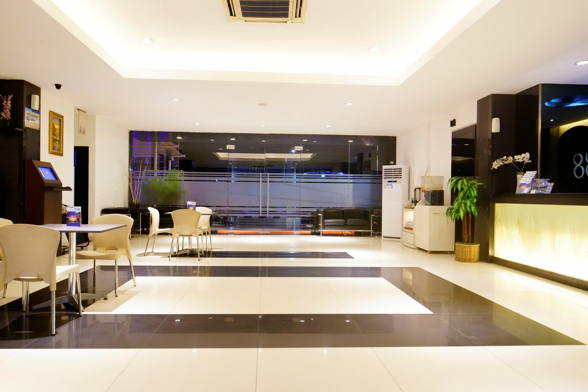 Hotel 88 Mangga Besar Raya 120 Jakarta By Wh Exteriér fotografie